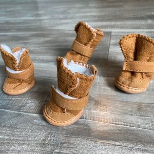 Dog winter booties with fur inside